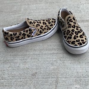 Girls Vans Cheetah Slip ons
